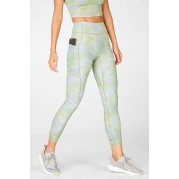 Fabletics Women's Motion365® High-Waisted 7/8 Legging Green Camouflage Size M - Picture 8 of 8